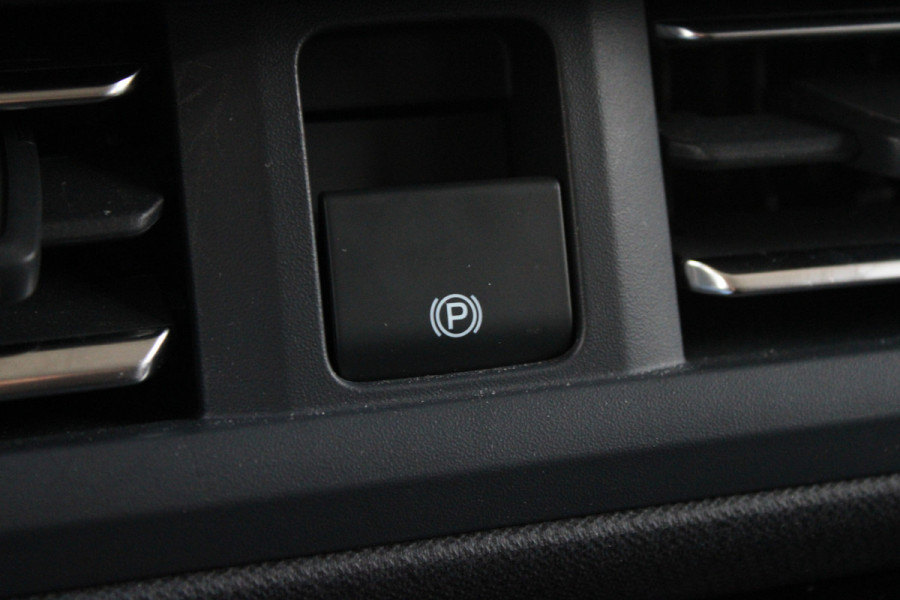 Ford Tourneo Custom 320 2.0 TDCI L2H1 Titanium X DC 170pk - Adaptive Cruise - LED - Blind Spot - Leder - Navigatie - 360 Camera - Trekhaak -