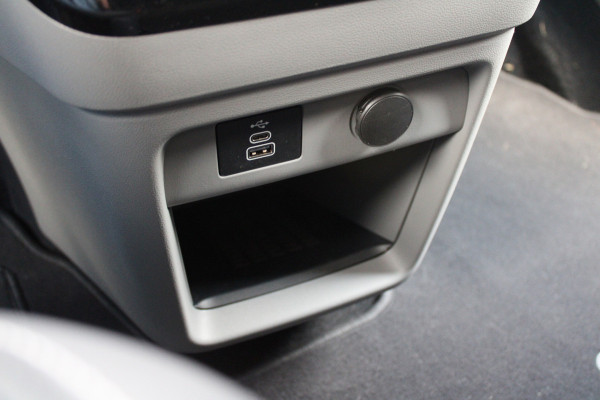 Ford Tourneo Custom 320 2.0 TDCI L2H1 Titanium X DC 170pk - Adaptive Cruise - LED - Blind Spot - Leder - Navigatie - 360 Camera - Trekhaak -