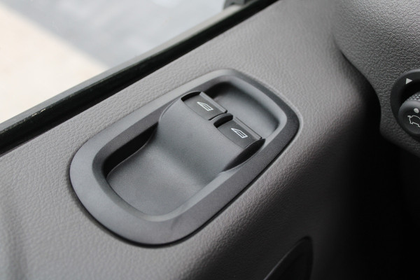 Ford Transit 350 2.0 TDCI L3H2 Limited 165pk - LUCHTVERING - ACC - Blind Spot - 360 camera - Navigatie - Stoel-Stuurverwarming - Trekhaak - R