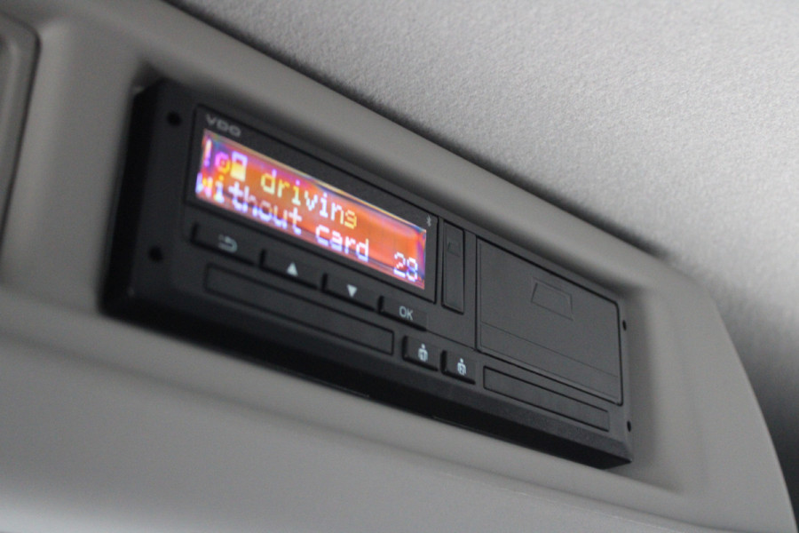 Ford Transit 350 2.0 TDCI L3H2 Limited 165pk - LUCHTVERING - ACC - Blind Spot - 360 camera - Navigatie - Stoel-Stuurverwarming - Trekhaak - R