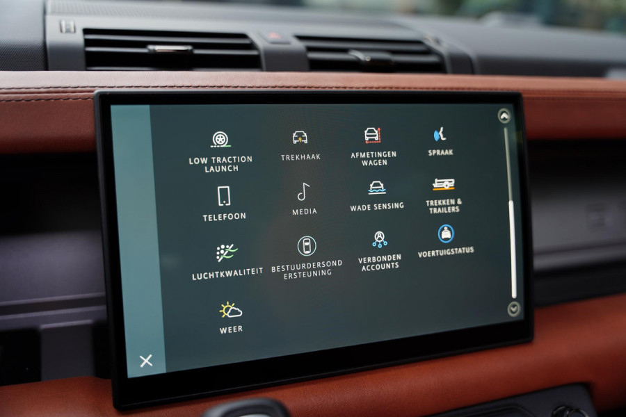 Land Rover Defender 110 P 635 V 8 Octa By Lamborghini VAN GRIJS Kenteken