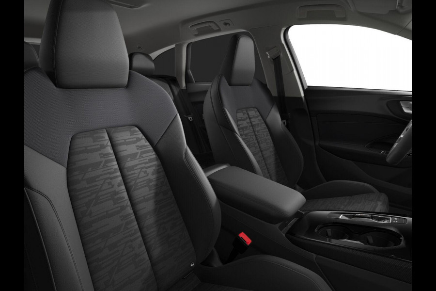 Audi A5 Avant Advanced edition e-hybrid 220 kW / 299 PK Avant 7 | Techniekpakket plus | Stoelen voor elektrisch | Geheugenpakket | Privacy glas |