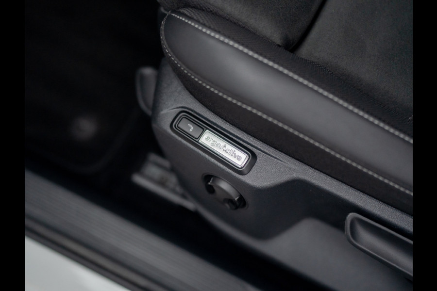 Volkswagen T-Roc 1.5 TSI 150Pk DSG Style | Trekhaak afnb. | IQ Light | Allseason banden | Prijs Rijklaar!!