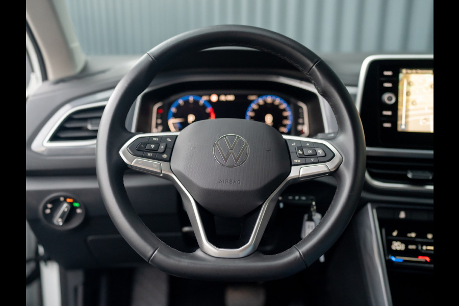 Volkswagen T-Roc 1.5 TSI 150Pk DSG Style | Trekhaak afnb. | IQ Light | Allseason banden | Prijs Rijklaar!!
