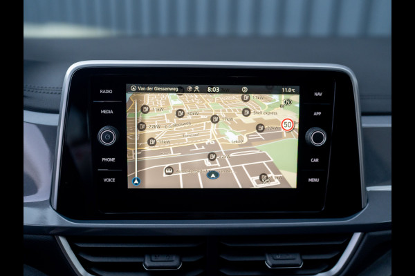 Volkswagen T-Roc 1.5 TSI 150Pk DSG Style | Trekhaak afnb. | IQ Light | Allseason banden | Prijs Rijklaar!!