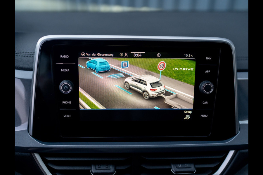 Volkswagen T-Roc 1.5 TSI 150Pk DSG Style | Trekhaak afnb. | IQ Light | Allseason banden | Prijs Rijklaar!!