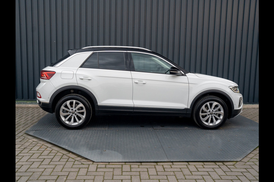 Volkswagen T-Roc 1.5 TSI 150Pk DSG Style | Trekhaak afnb. | IQ Light | Allseason banden | Prijs Rijklaar!!