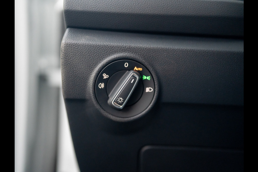 Volkswagen T-Roc 1.5 TSI 150Pk DSG Style | Trekhaak afnb. | IQ Light | Allseason banden | Prijs Rijklaar!!