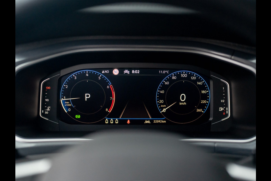 Volkswagen T-Roc 1.5 TSI 150Pk DSG Style | Trekhaak afnb. | IQ Light | Allseason banden | Prijs Rijklaar!!