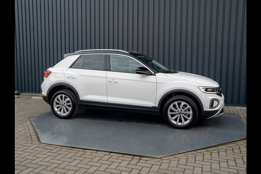 Volkswagen T-Roc 1.5 TSI 150Pk DSG Style | Trekhaak afnb. | IQ Light | Allseason banden | Prijs Rijklaar!!
