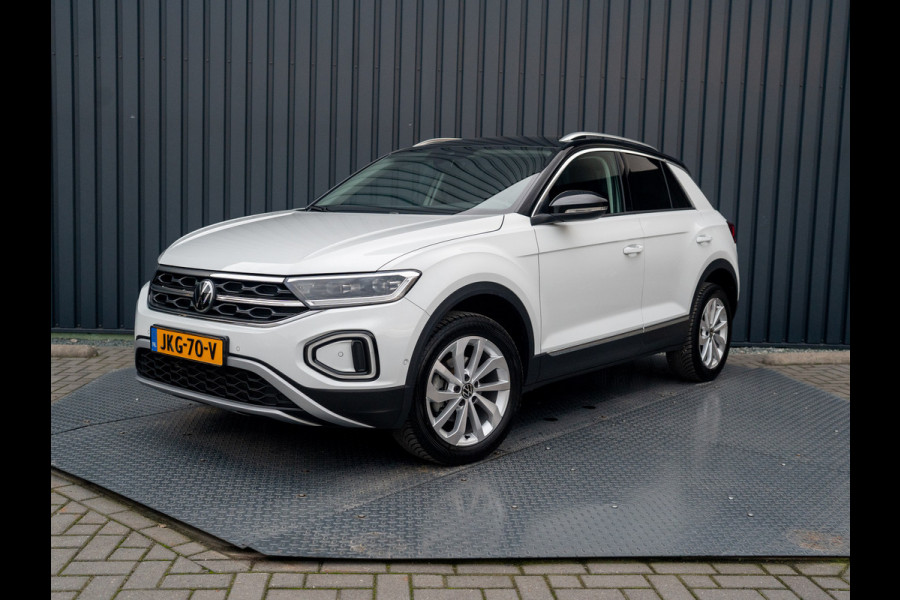 Volkswagen T-Roc 1.5 TSI 150Pk DSG Style | Trekhaak afnb. | IQ Light | Allseason banden | Prijs Rijklaar!!