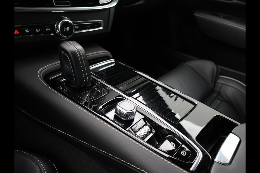 Volvo S90 2.0 T8 390 PK HYBRID AWD R-DESIGN POLESTAR BOWERS & WILKINS | SCHUIFDAK | TREKHAAK | LUCHTVERING | 360 CAMERA | 20 INCH