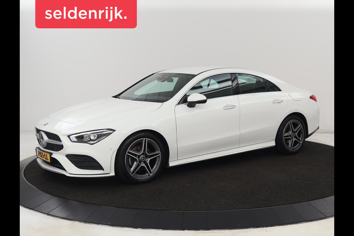 Mercedes-Benz CLA-Klasse 180 AMG | Carplay | Stoelverwarming | Camera | Navigatie | Leder/Alcantara | Sfeerverlichting | Park Assist | Full LED | Widescreen | Climate control | Sportstoelen | Cruise control
