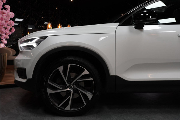 Volvo XC40 2.0 T4 AWD RSDESIGN|PANO|CLIMA|VIRTUEEL