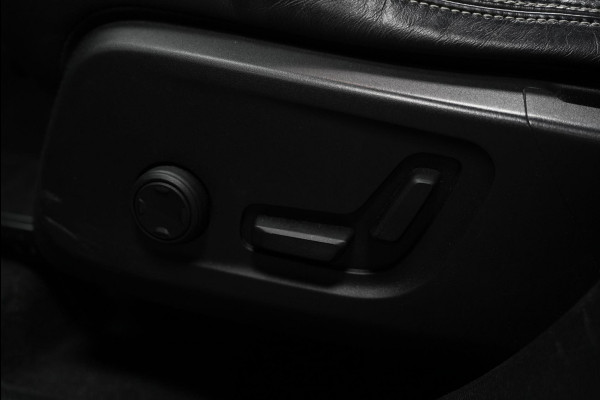 Volvo XC40 2.0 T4 AWD RSDESIGN|PANO|CLIMA|VIRTUEEL