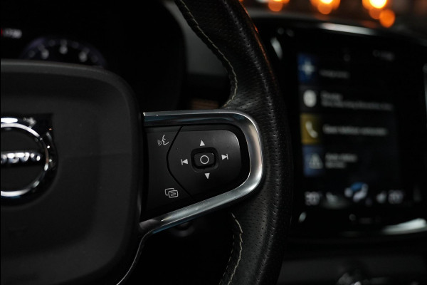 Volvo XC40 2.0 T4 AWD RSDESIGN|PANO|CLIMA|VIRTUEEL