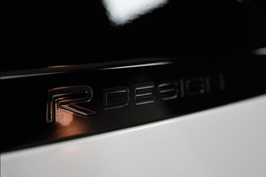 Volvo XC40 2.0 T4 AWD RSDESIGN|PANO|CLIMA|VIRTUEEL