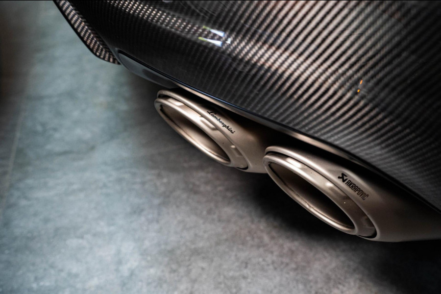 Lamborghini Urus Performante FULLCARBON|AKRA|B&O|PANO