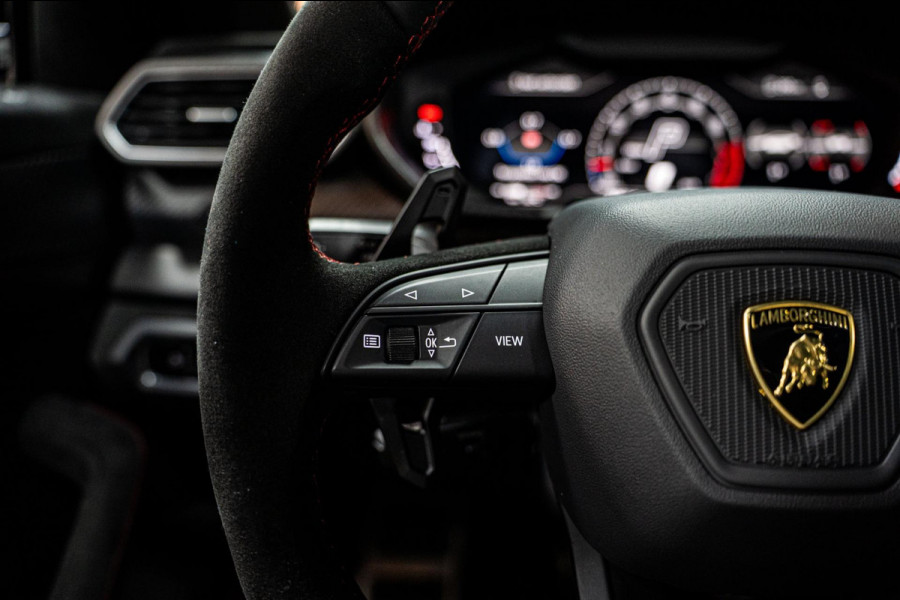 Lamborghini Urus Performante FULLCARBON|AKRA|B&O|PANO