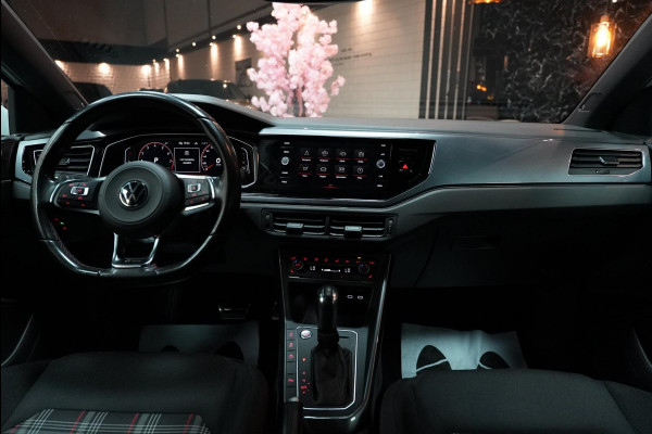 Volkswagen Polo 2.0 TSI GTI|AUT|CLIMATRONIC|MULTIMEDIA