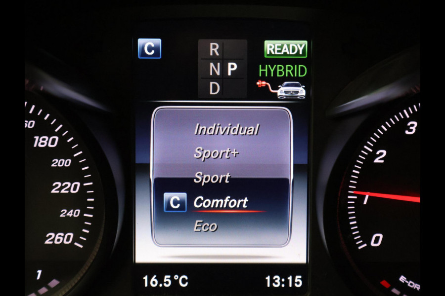 Mercedes-Benz GLC 350e PLUG-IN HYBRID 320 PK 4MATIC AMG SPORT + WEGKL. TREKHAAK / PANORAMA / LEDER / CAMERA