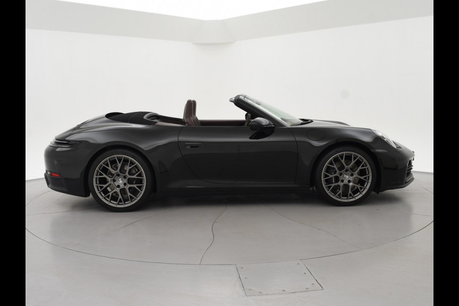 Porsche 911 Cabrio 3.0 CARRERA EXCLUSIVE MANUFAKTUR DARK OLIVE + CLUBLEDER EXCLUSIEF TRUFFEL BRUIN