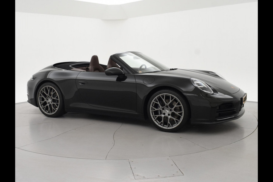 Porsche 911 Cabrio 3.0 CARRERA EXCLUSIVE MANUFAKTUR DARK OLIVE + CLUBLEDER EXCLUSIEF TRUFFEL BRUIN