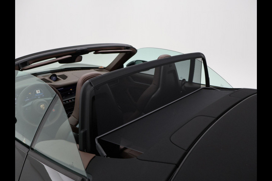 Porsche 911 Cabrio 3.0 CARRERA EXCLUSIVE MANUFAKTUR DARK OLIVE + CLUBLEDER EXCLUSIEF TRUFFEL BRUIN