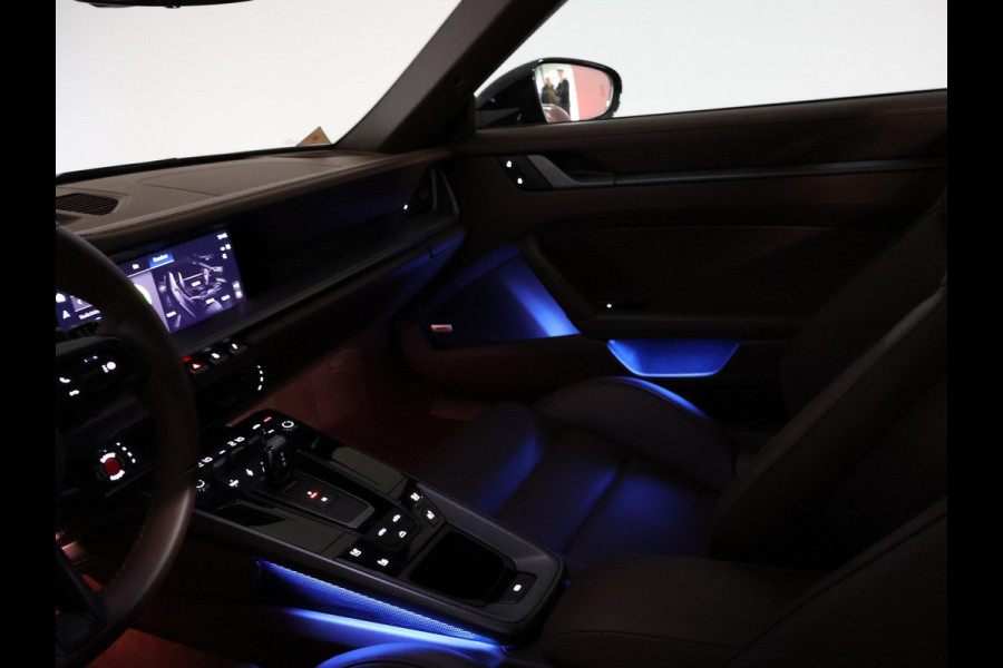 Porsche 911 Cabrio 3.0 CARRERA EXCLUSIVE MANUFAKTUR DARK OLIVE + CLUBLEDER EXCLUSIEF TRUFFEL BRUIN