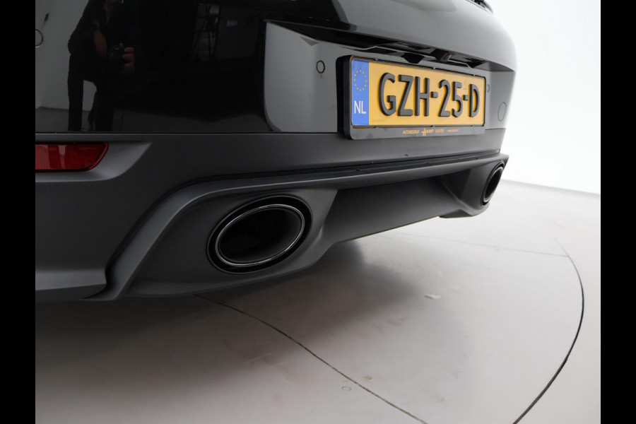 Porsche 911 Cabrio 3.0 CARRERA EXCLUSIVE MANUFAKTUR DARK OLIVE + CLUBLEDER EXCLUSIEF TRUFFEL BRUIN