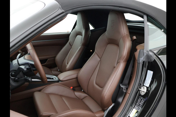 Porsche 911 Cabrio 3.0 CARRERA EXCLUSIVE MANUFAKTUR DARK OLIVE + CLUBLEDER EXCLUSIEF TRUFFEL BRUIN
