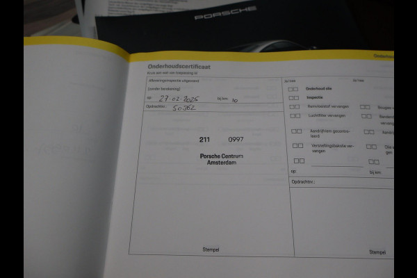 Porsche 911 Cabrio 3.0 CARRERA EXCLUSIVE MANUFAKTUR DARK OLIVE + CLUBLEDER EXCLUSIEF TRUFFEL BRUIN