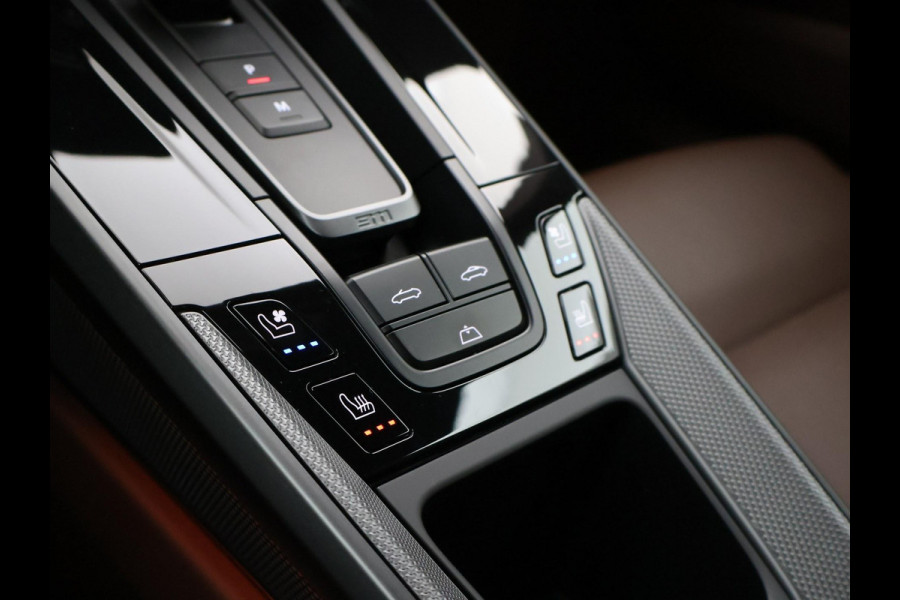 Porsche 911 Cabrio 3.0 CARRERA EXCLUSIVE MANUFAKTUR DARK OLIVE + CLUBLEDER EXCLUSIEF TRUFFEL BRUIN