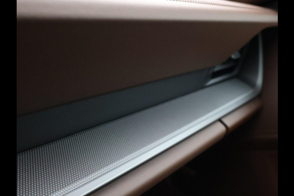 Porsche 911 Cabrio 3.0 CARRERA EXCLUSIVE MANUFAKTUR DARK OLIVE + CLUBLEDER EXCLUSIEF TRUFFEL BRUIN