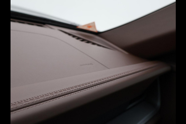 Porsche 911 Cabrio 3.0 CARRERA EXCLUSIVE MANUFAKTUR DARK OLIVE + CLUBLEDER EXCLUSIEF TRUFFEL BRUIN