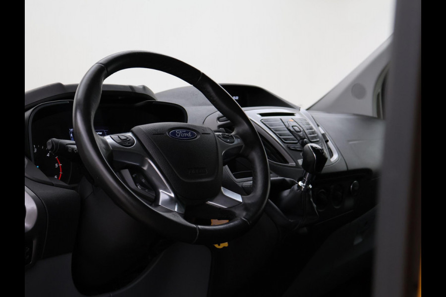Ford Transit Custom 2.0 TDCI L2H1 TREND + 2250 KG TREKHAAK | CAMERA | CRUISE | AIRCO