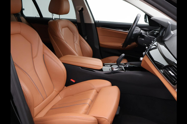 BMW 5 Serie Touring 530i H.E. SPORT-LINE 252 PK AUT8. + LEDER EXCLUSIVE / ADAPTIVE CRUISE / CARPLAY