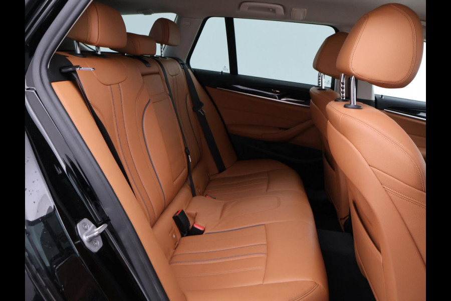 BMW 5 Serie Touring 530i H.E. SPORT-LINE 252 PK AUT8. + LEDER EXCLUSIVE / ADAPTIVE CRUISE / CARPLAY
