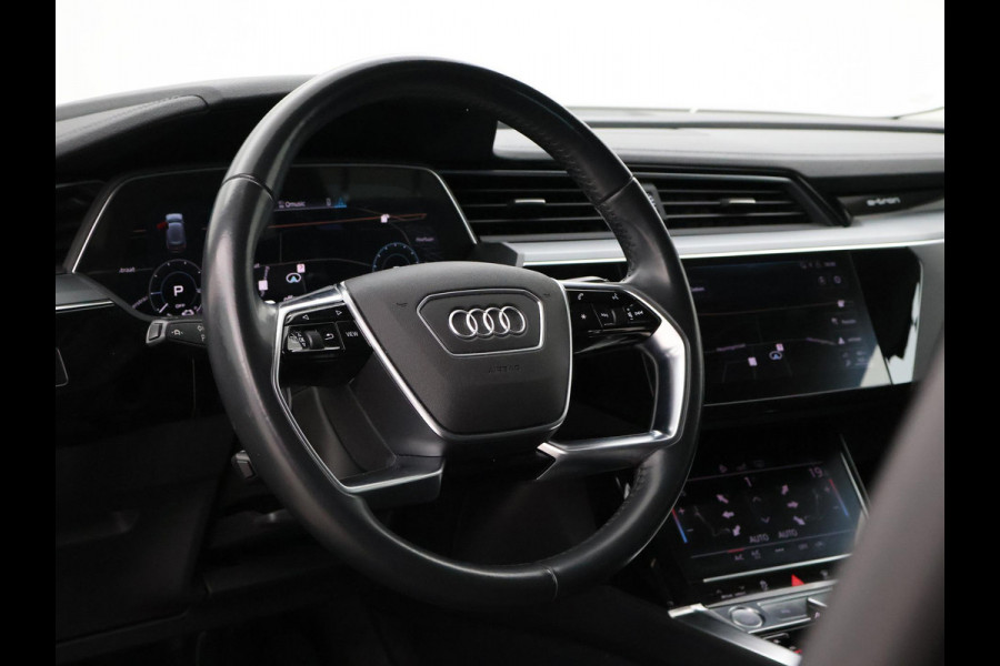 Audi e-tron 50 QUATTRO LAUCH EDITION ALL BLACK PACK + TREKHAAK | LUCHTVERING | CAMERA
