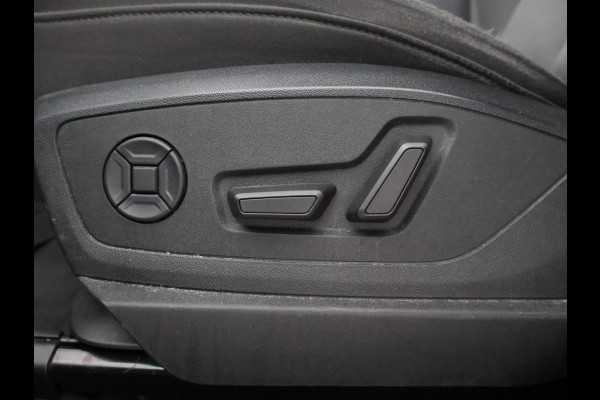Audi e-tron 50 QUATTRO LAUCH EDITION ALL BLACK PACK + TREKHAAK | LUCHTVERING | CAMERA
