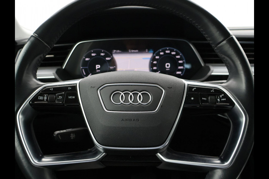 Audi e-tron 50 QUATTRO LAUCH EDITION ALL BLACK PACK + TREKHAAK | LUCHTVERING | CAMERA