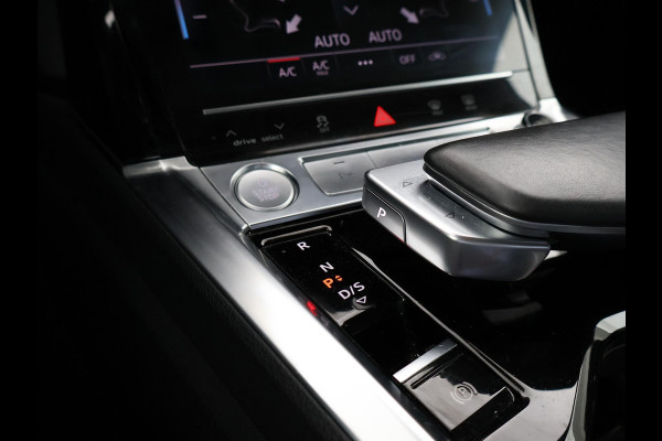 Audi e-tron 50 QUATTRO LAUCH EDITION ALL BLACK PACK + TREKHAAK | LUCHTVERING | CAMERA