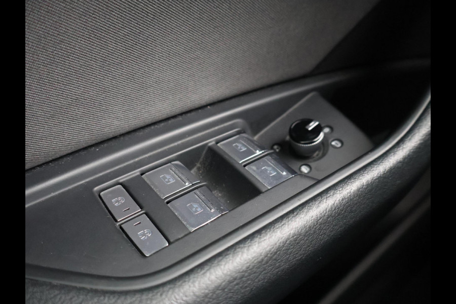 Audi e-tron 50 QUATTRO LAUCH EDITION ALL BLACK PACK + TREKHAAK | LUCHTVERING | CAMERA