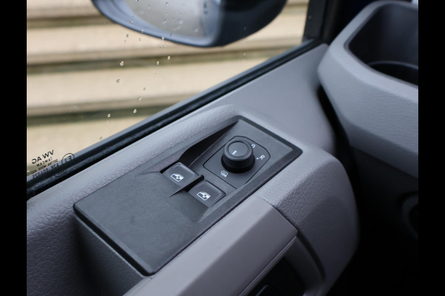 Volkswagen Crafter 30 2.0 TDI L3H3 + APPLE CARPLAY / ANDROID AUTO / PDC / CRUISE / DEEP OCEAN