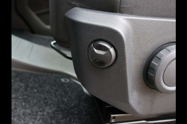 Volkswagen Crafter 30 2.0 TDI L3H3 + APPLE CARPLAY / ANDROID AUTO / PDC / CRUISE / DEEP OCEAN