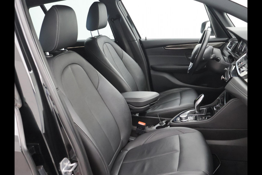 BMW 2 Serie Gran Tourer 218i 7-PERS HIGH EXECUTIVE AUT. + HEAD-UP | LEDER | AFN. TREKHAAK | CAMERA | STOELVERW.