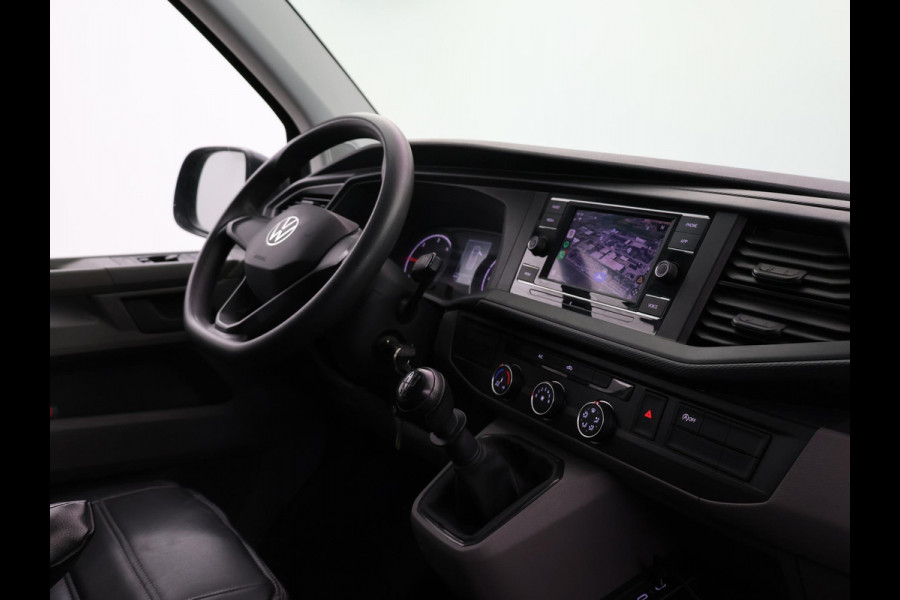 Volkswagen Transporter 2.0 TDI L2H1 + LED | 20 INCH LMV | TREEPLANKEN | APPLE CARPLAY | TREKHAAK