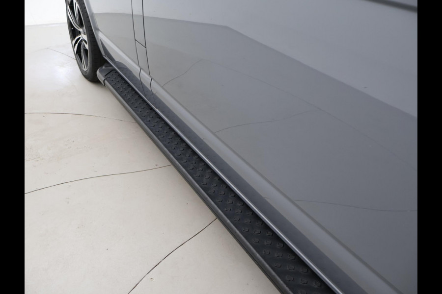 Volkswagen Transporter 2.0 TDI L2H1 + LED | 20 INCH LMV | TREEPLANKEN | APPLE CARPLAY | TREKHAAK