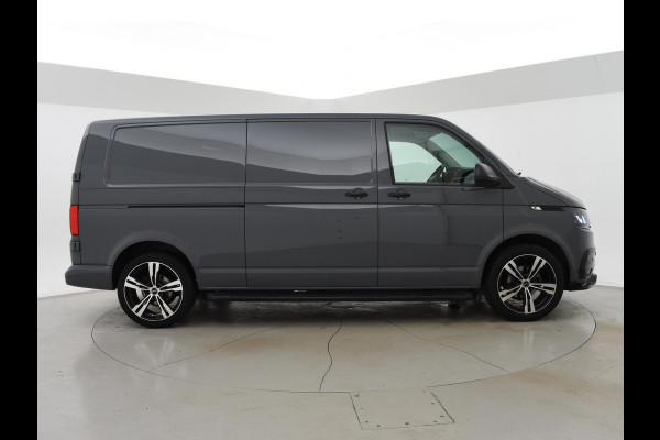 Volkswagen Transporter 2.0 TDI L2H1 + LED | 20 INCH LMV | TREEPLANKEN | APPLE CARPLAY | TREKHAAK