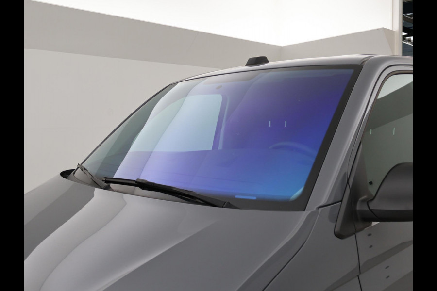 Volkswagen Transporter 2.0 TDI L2H1 + LED | 20 INCH LMV | TREEPLANKEN | APPLE CARPLAY | TREKHAAK